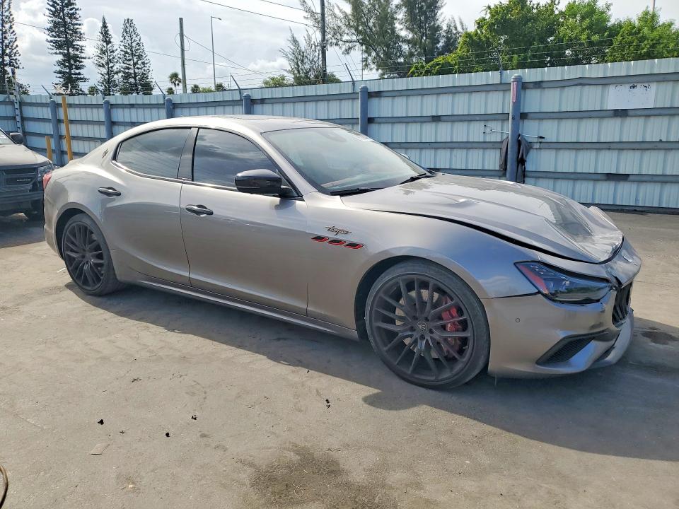 2022 Maserati Ghibli VIN ZAM57ZST1NX399881 COPART salvage auction — FRONT END, Fl - Cert Of Title Slvg Rebuildable, sold $29,500 on 2026-08-03 (photo 4)