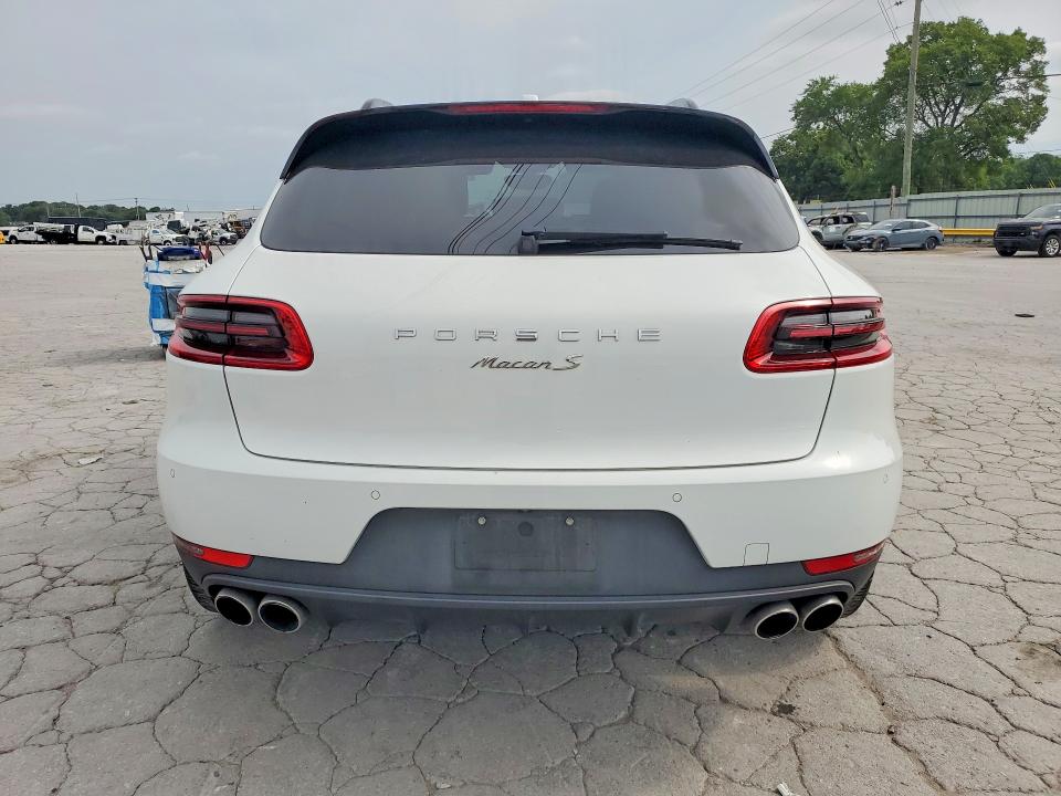 2017 Porsche Macan VIN WP1AB2A54HLB15441 COPART salvage auction — MINOR DENT/SCRATCHES, TN - DEALER ONLY CLEAN TITLE (P), sold $8,800 on 2026-07-29 (photo 6)