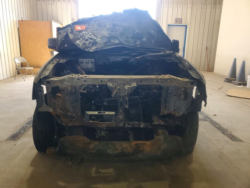2005 Ford Expedition VIN 1FMPU185X5LB00083 COPART salvage auction — ENGINE BURN, Pa - Certificate Of Salvage, sold $325 on 2026-07-02 (photo 5)