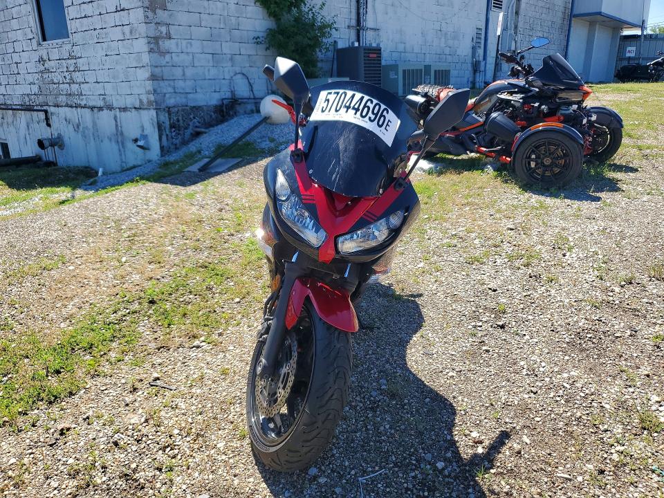 2011 Kawasaki Er VIN JKAEXEC18BDA64802 COPART salvage auction — SIDE, IL - SALVAGE CERTIFICATE, sold $1,100 on 2026-07-29 (photo 2)