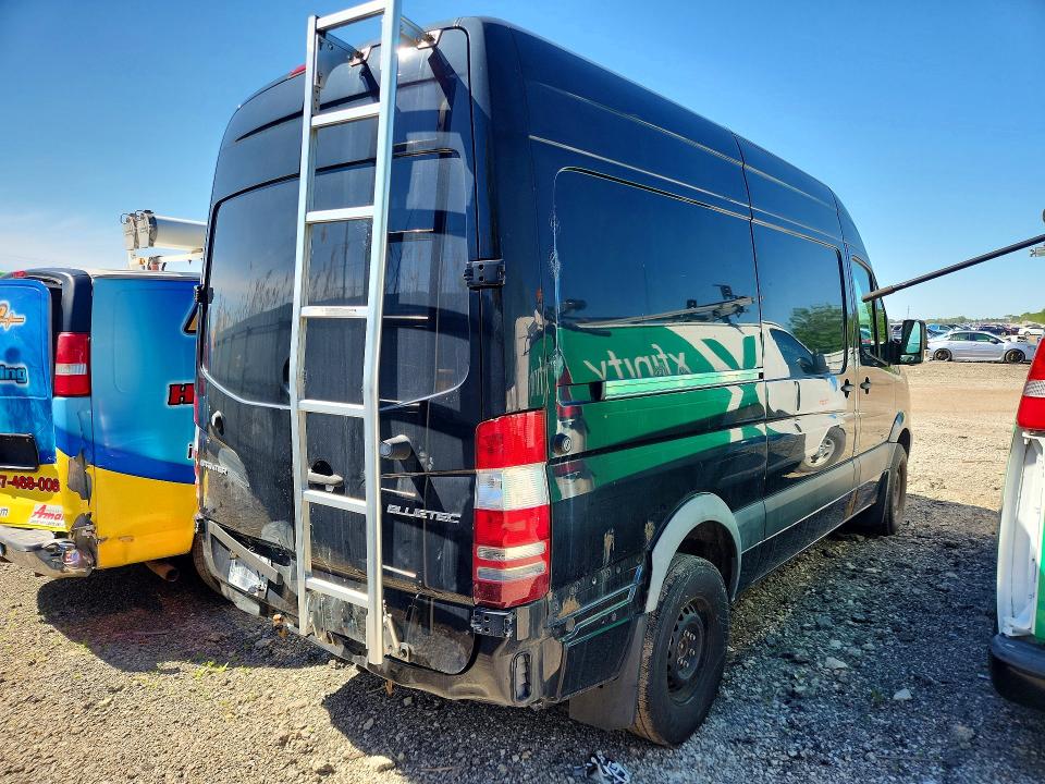 2015 Mercedes-benz Sprinter VIN WD3PE7DC0F5973012 COPART salvage auction — REAR END, Il - Salvage Certificate, sold $1,450 on 2026-07-07 (photo 3)