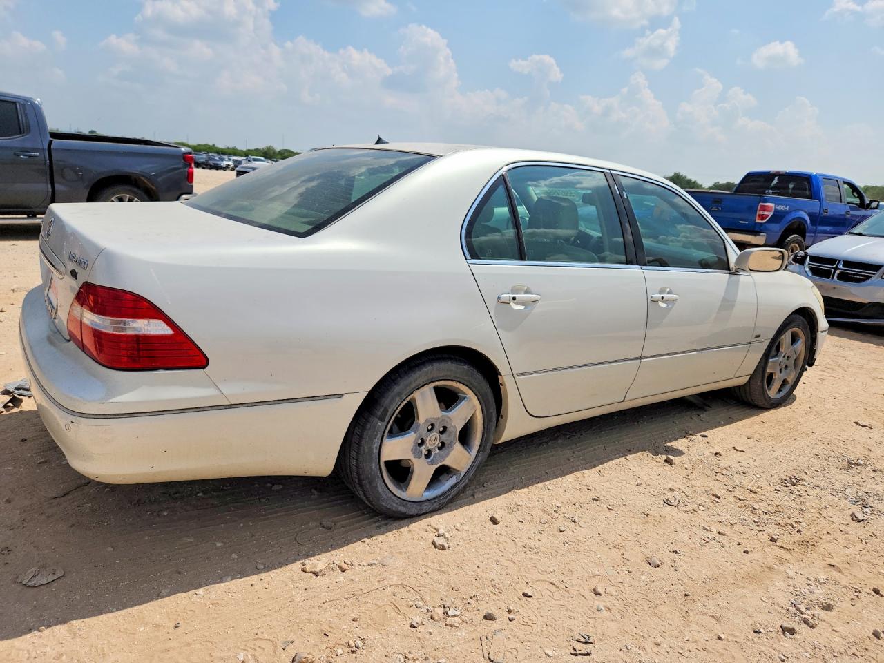 2004 Lexus LS 430 VIN JTHBN36F640162324 COPART salvage auction — Mechanical, TX - CERTIFICATE OF TITLE (P), sold $2,400 on 2026-07-09 (photo 3)