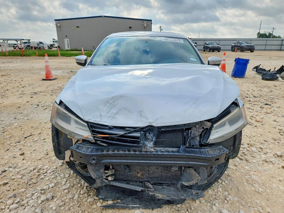 2012 Volkswagen VIN 3VWDP7AJ5CM112708 COPART salvage auction — FRONT END, Tx - Salvage Vehicle Title, sold $400 on 2026-07-02 (photo 5)