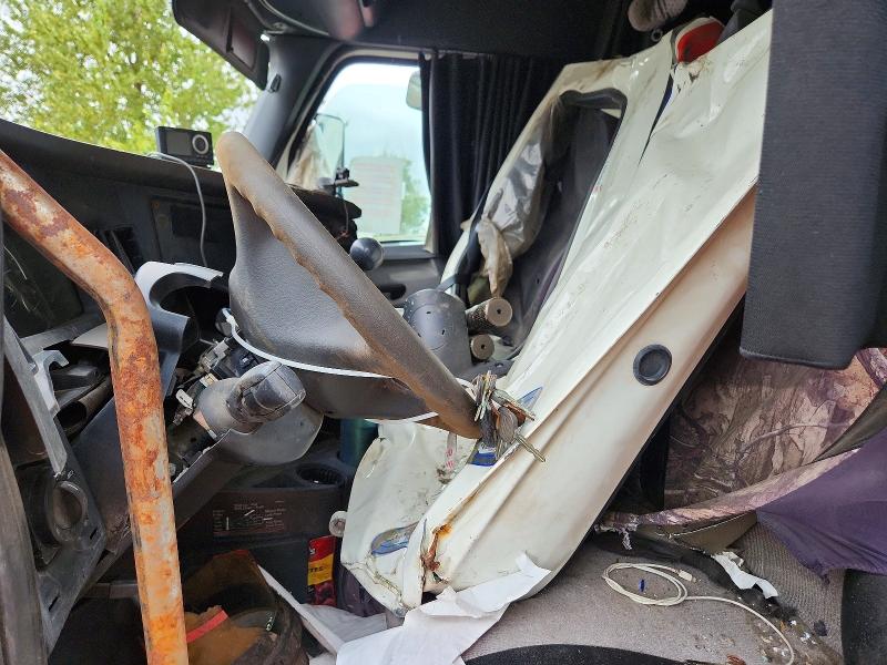 2018 Freightliner Cascadia 126 VIN 3AKJHHDR7JSJZ6424 COPART salvage auction — FRONT END, AZ - CERT OF TITLE - SALVAGE, sold $25 on 2026-07-09 (photo 5)