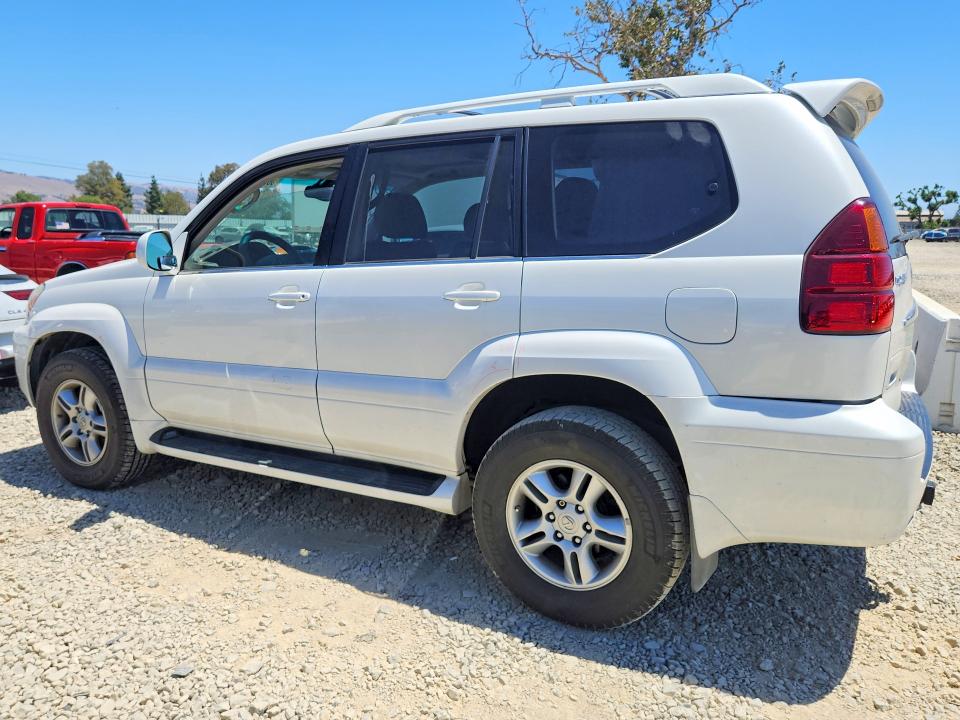 2005 Lexus Gx VIN JTJBT20X050088349 COPART salvage auction — REAR END, CA - SALVAGE CERTIFICATE, sold $5,200 on 2026-07-28 (photo 2)