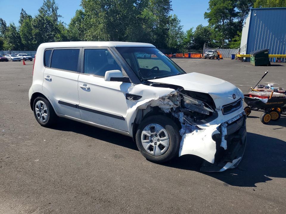 2013 Kia Soul VIN KNDJT2A51D7584133 COPART salvage auction — FRONT END, Or - Salvage Title Certificate, sold $275 on 2026-07-15 (photo 4)