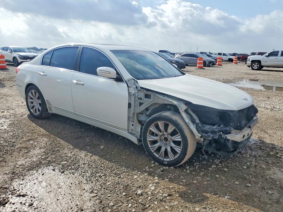 2009 Hyundai Genesis VIN KMHGC46E79U034924 COPART salvage auction — FRONT END, Tx - Salvage Vehicle Title, sold $1,550 on 2026-07-20 (photo 4)