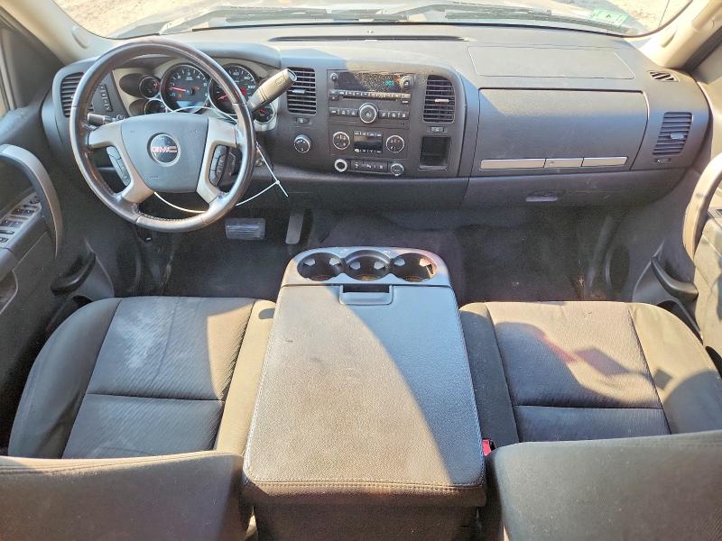 2011 Gmc SIERRA VIN 1GTR2VE35BZ297542 COPART salvage auction — FRAME DAMAGE, Ct - Certificate Of Title, sold $875 on 2026-07-30 (photo 8)