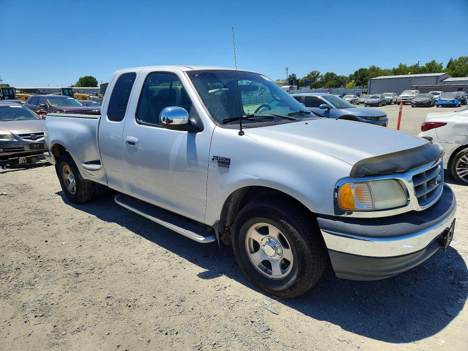 2001 Ford F-150 lightning VIN 1FTRX07W81KF83825 COPART salvage auction — REAR END, Ca - Salvage Certificate, sold $1,650 on 2026-07-09 (photo 4)