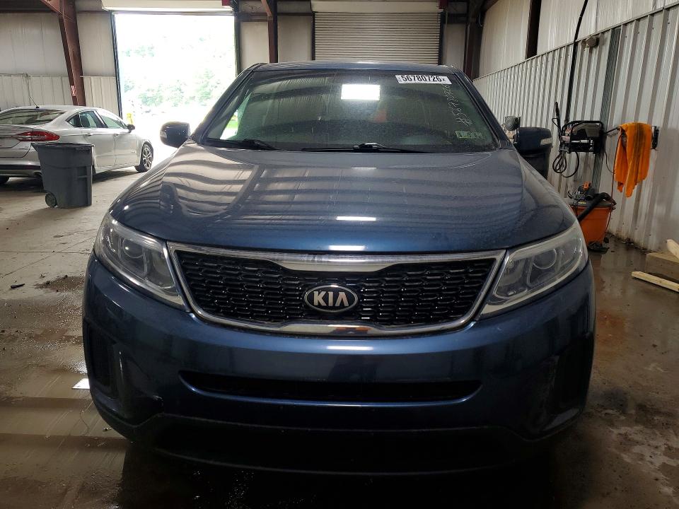 2014 Kia Sorento VIN 5XYKT3A66EG463475 COPART salvage auction — MINOR DENT/SCRATCHES, PA - CERT OF TITLE, sold $775 on 2026-07-29 (photo 5)