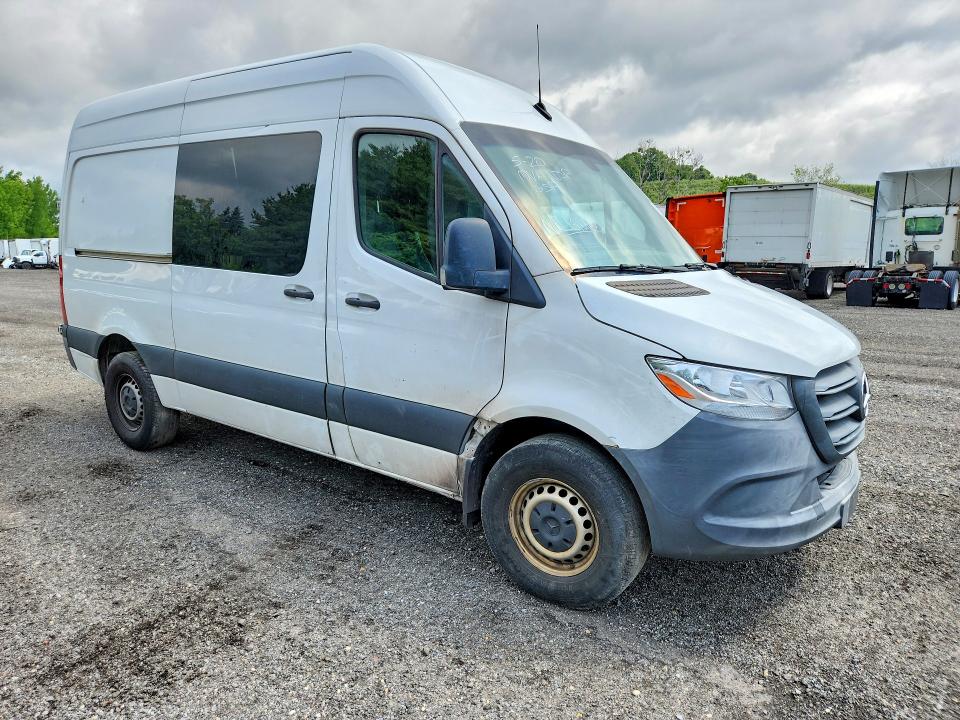 2022 Mercedes-benz Sprinter VIN W1Y4EBHY4NT086696 COPART salvage auction — REAR END, Ny - Mv-907A Salvage Certificate, sold $350 on 2026-07-29 (photo 4)