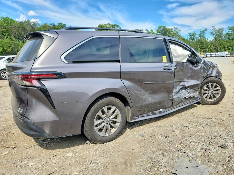 2023 Toyota Sienna VIN 5TDYSKFC0PS075752 COPART salvage auction — SIDE, Md - Cert Of Salvage > 75% Damage, sold $9,900 on 2026-07-14 (photo 3)