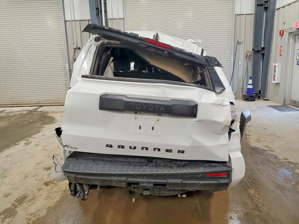 2025 Toyota 4runner VIN JTEVA5BR3S5000894 COPART salvage auction — ROLLOVER, Wy - Cert Of Title-Salvage, sold $5,400 on 2026-07-29 (photo 6)