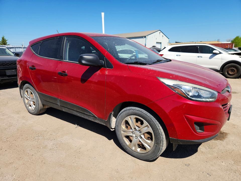 2015 Hyundai VIN KM8JTCAF2FU026600 COPART salvage auction — MINOR DENT/SCRATCHES, On - Permit No Brand - Unfit, sold $2,500 on 2026-07-03 (photo 4)