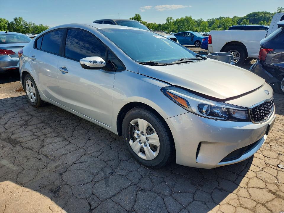 2018 Kia VIN 3KPFK4A73JE255919 COPART salvage auction — UNDERCARRIAGE, CT - CERTIFICATE OF TITLE, sold $975 on 2026-07-02 (photo 4)