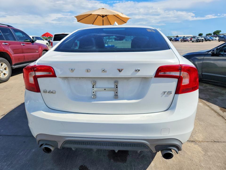 2017 Volvo VIN YV126MFL0H2430556 COPART salvage auction — NORMAL WEAR, Tx - Certificate Of Title (P), sold $1,200 on 2026-07-02 (photo 6)