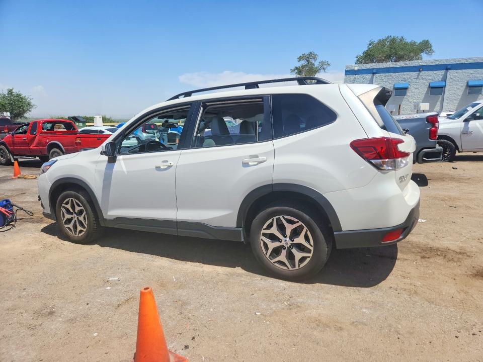 2022 Subaru Forester VIN JF2SKADC7NH444743 COPART salvage auction — SIDE, Nm - Cert Of Title-Salvage, sold $5,600 on 2026-07-27 (photo 2)