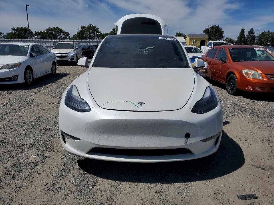 2023 Tesla Model y VIN 7SAYGDEE8PF690878 COPART salvage auction — REAR END, CA - SALVAGE CERTIFICATE, sold $10,700 on 2026-07-28 (photo 5)