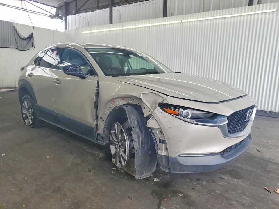 2022 Mazda Cx-30 VIN 3MVDMBDL7NM413073 COPART salvage auction — FRONT END, FL - CERTIFICATE OF TITLE, sold $5,000 on 2026-07-23 (photo 4)