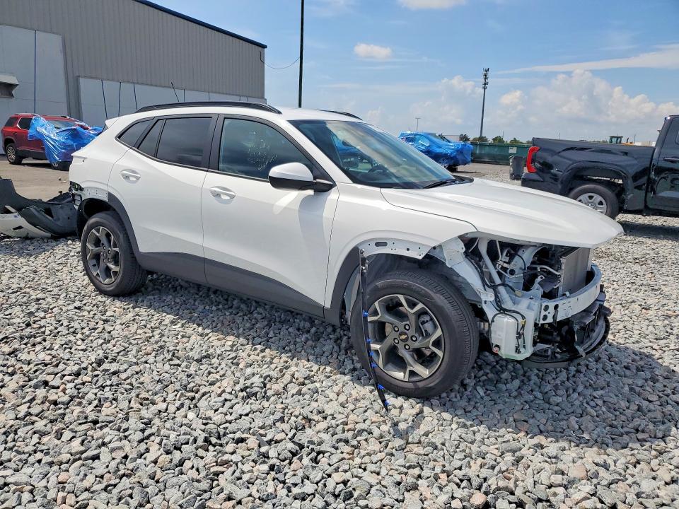 2025 Chevrolet VIN KL77LHEP7SC277169 COPART salvage auction — REAR END, Fl - Cert Of Title Slvg Rebuildable, sold $3,300 on 2026-07-15 (photo 4)