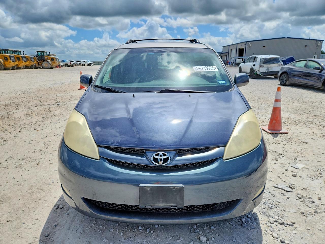 2010 Toyota Sienna VIN 5TDYK4CC5AS299994 COPART salvage auction — Rear End, TX - SALVAGE VEHICLE TITLE, sold $1,700 on 2026-07-09 (photo 5)