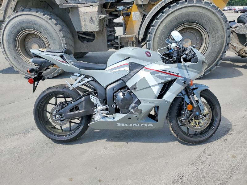 2026 Honda Cbr VIN JH2PC40H3TK301736 COPART salvage auction — SIDE, Ny - Mv-907A Salvage Certificate, sold $4,000 on 2026-07-09 (photo 1)