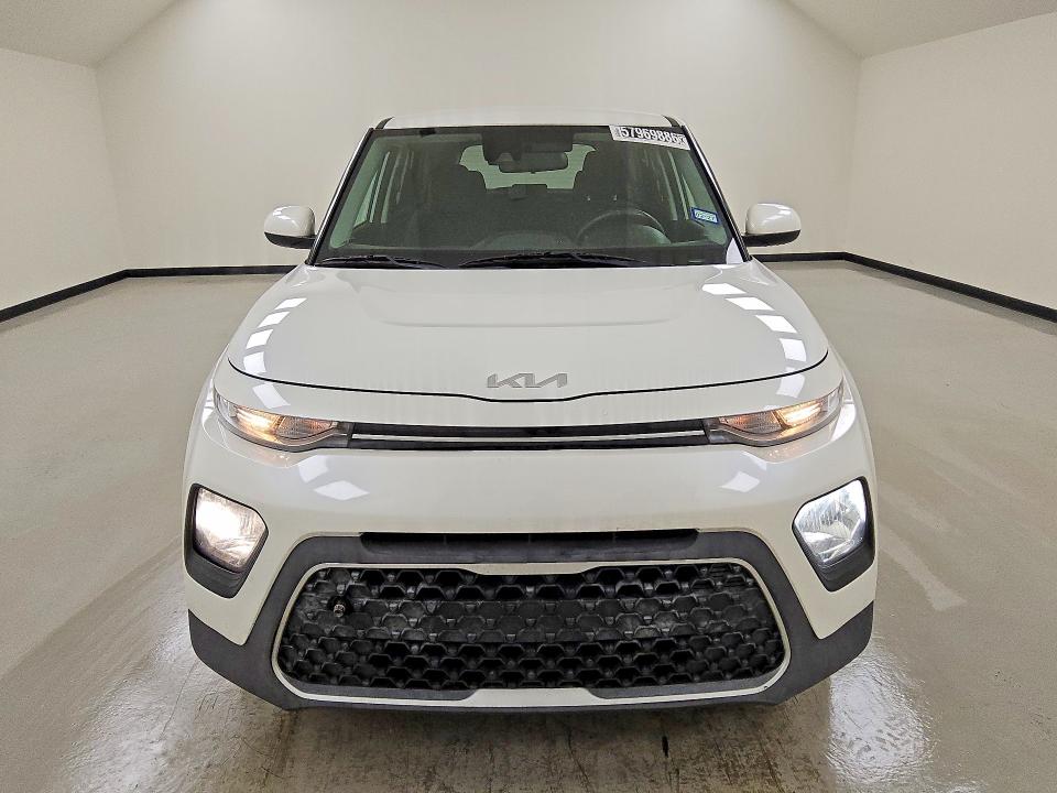 2022 Kia Soul VIN KNDJ23AU6N7165292 COPART salvage auction — MINOR DENT/SCRATCHES, Tx - Certificate Of Title, sold $4,300 on 2026-07-21 (photo 5)