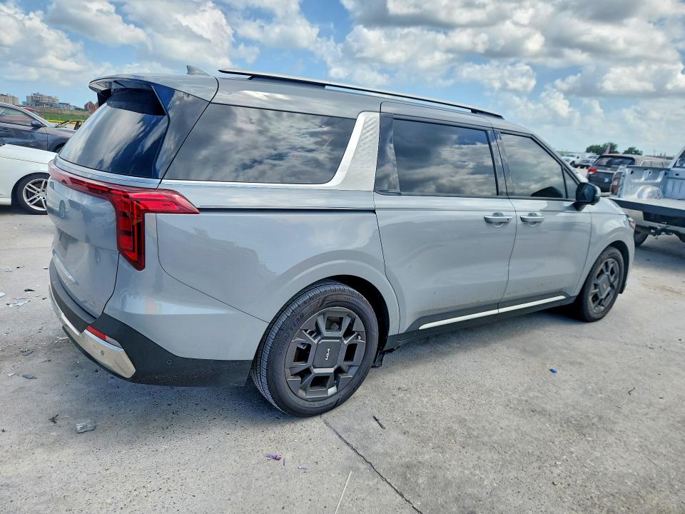 2026 Kia Carnival VIN KNDNE5K34T6571309 COPART salvage auction — WATER/FLOOD, LA - CERT OF TITLE-SALVAGE FLOOD, sold $16,700 on 2026-07-22 (photo 3)