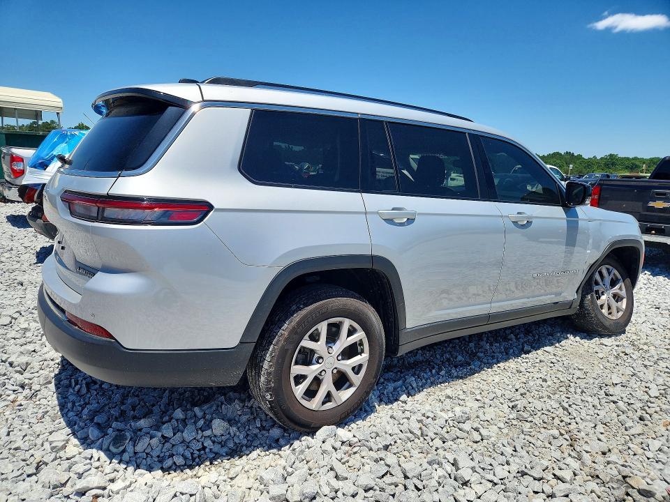 2022 Jeep Cherokee VIN 1C4RJKBG5N8514493 COPART salvage auction — SIDE, Salvage Title, sold $7,000 on 2026-07-28 (photo 3)