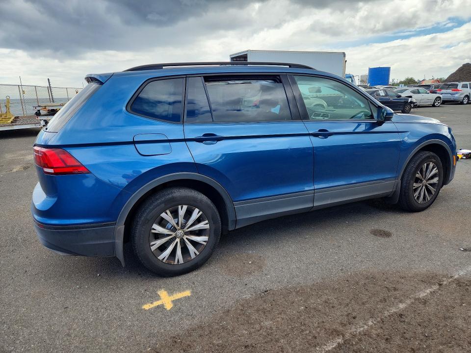 2019 Volkswagen Tiguan VIN 3VV1B7AX2KM192879 COPART salvage auction — SIDE, Hi - Certificate Of Salvage, sold $1,750 on 2026-08-31 (photo 3)