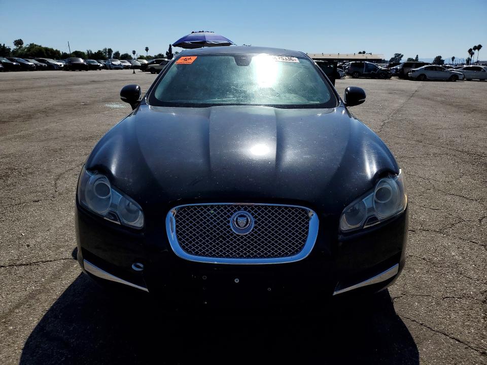 2011 Jaguar Xf VIN SAJWA0HE8BMR88679 COPART salvage auction — MINOR DENT/SCRATCHES, Ca - Dis/Dlr/Exp App For Dup Clean, sold $850 on 2026-07-24 (photo 5)