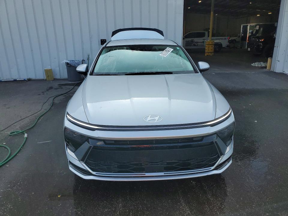 2025 Hyundai Sonata VIN KMHL64JA8SA449428 COPART salvage auction — REAR END, Fl - Certificate Of Title (P), sold $9,400 on 2026-07-15 (photo 5)