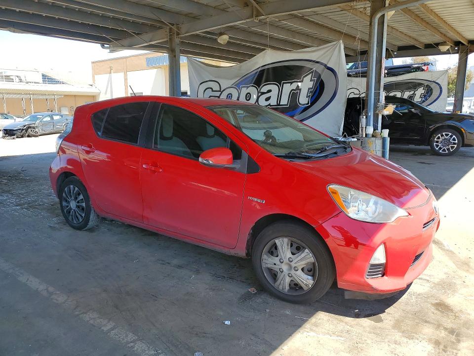 2014 Toyota Prius c VIN JTDKDTB30E1082755 COPART salvage auction — FRONT END, CA - SALVAGE CERTIFICATE, sold $1,150 on 2026-07-09 (photo 4)