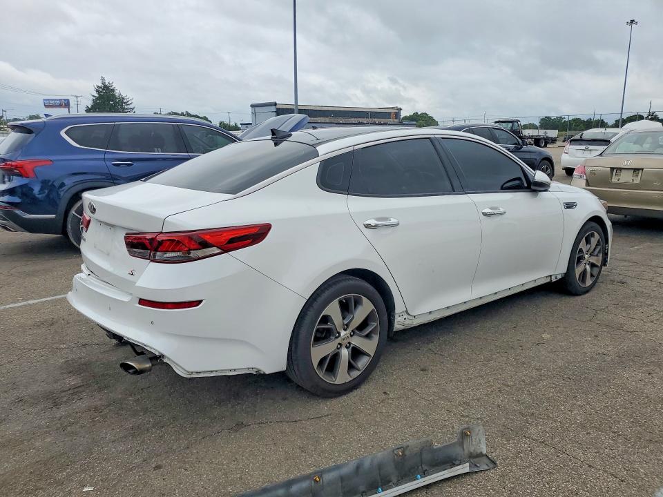 2019 Kia Optima VIN 5XXGT4L33KG306789 COPART salvage auction — REAR END, OH - CERT OF TITLE-SALVAGE, sold $2,150 on 2026-07-31 (photo 3)