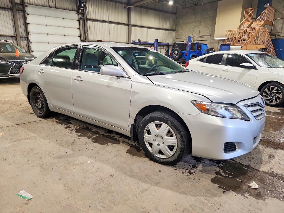 2011 Toyota Camry VIN 4T1BF3EK9BU165474 COPART salvage auction — MINOR DENT/SCRATCHES, Qc - Aucune Mention, sold $1,050 on 2026-07-03 (photo 4)