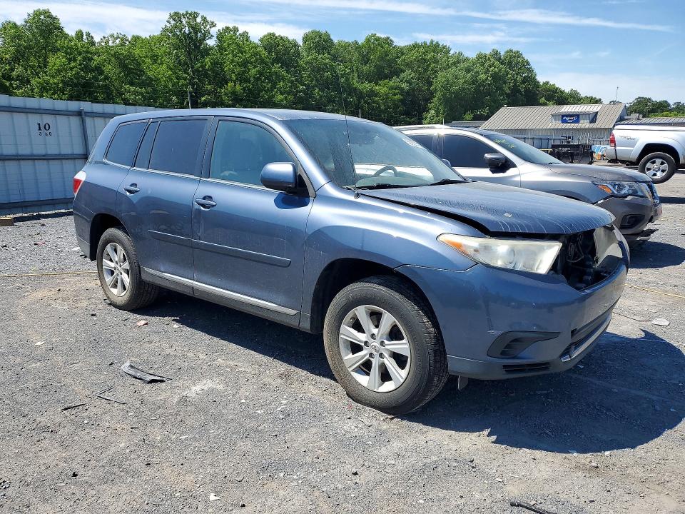 2011 Toyota Highlander VIN 5TDBK3EH5BS069253 COPART salvage auction — ALL OVER, PA - CERTIFICATE OF SALVAGE, sold $3,000 on 2026-07-16 (photo 4)