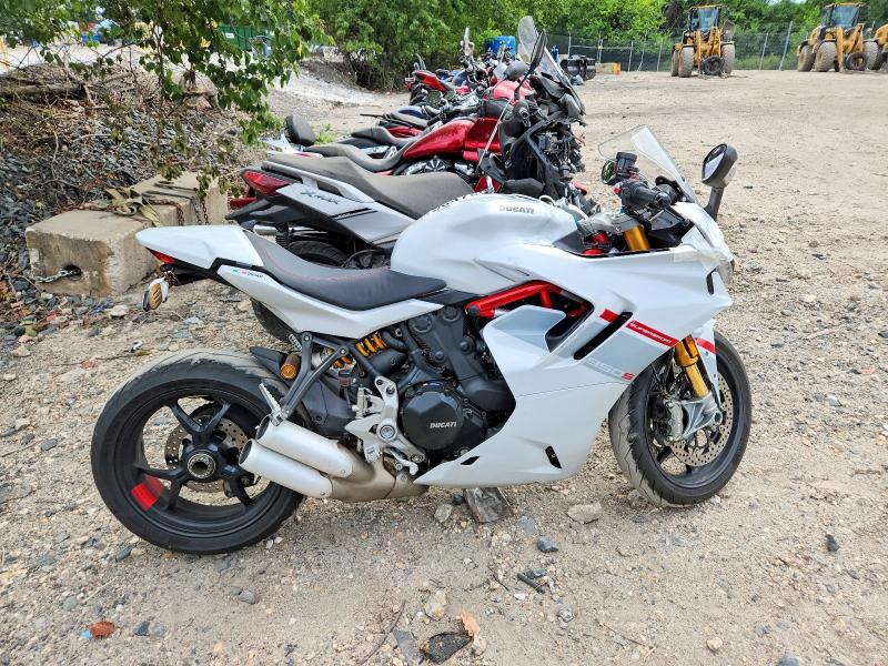 2024 Ducati Supersport VIN ZDMVABDS6RB006370 COPART salvage auction — FRONT END, DC - CERTIFICATE OF TITLE, sold $6,800 on 2026-07-09 (photo 1)