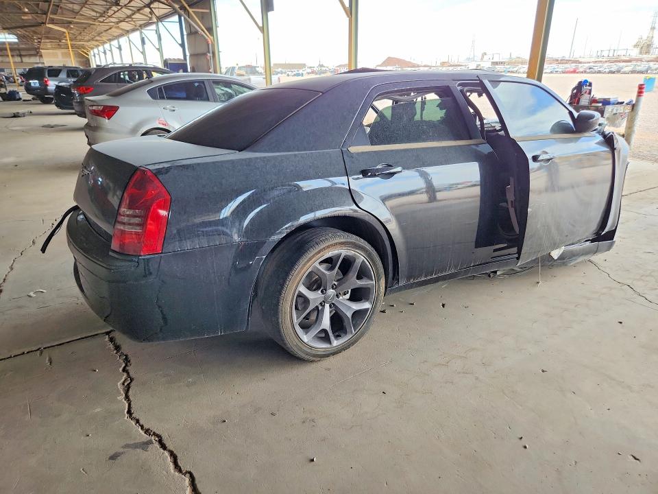 2006 Chrysler 300c VIN 2C3KA63H36H353321 COPART salvage auction — FRONT END, Az - Certificate Of Title, sold $475 on 2026-08-19 (photo 3)