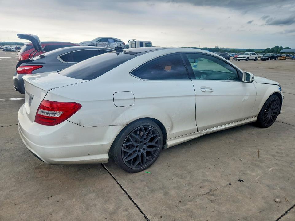 2015 Mercedes-benz VIN WDDGJ4HB7FG368884 COPART salvage auction — FRONT END, Tx - Certificate Of Title, sold $600 on 2026-07-09 (photo 3)
