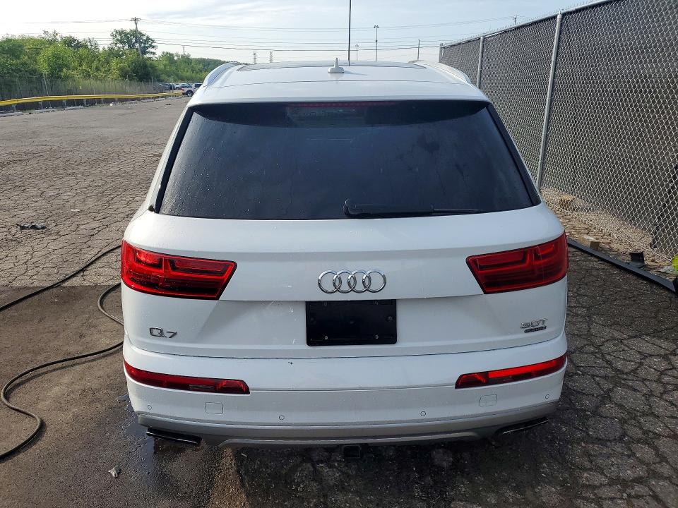2017 Audi Q7 VIN WA1VAAF78HD057168 COPART salvage auction — MECHANICAL, OH - DEALER ONLY CLEAN TITLE, sold $3,550 on 2026-07-04 (photo 6)