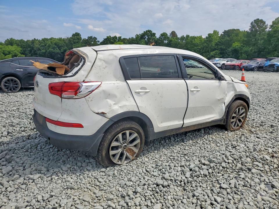 2016 Kia Sportage VIN KNDPB3AC7G7806499 COPART salvage auction — ROLLOVER, Nc - Salvage Certificate Of Title, sold $150 on 2026-07-22 (photo 3)