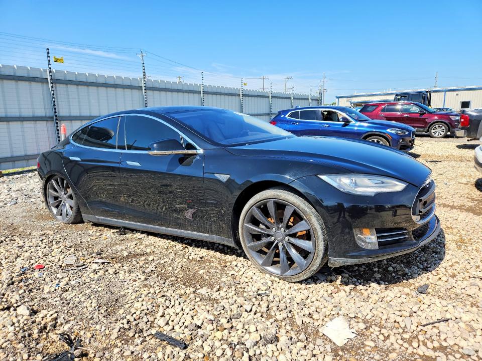 2013 Tesla Model s VIN 5YJSA1BG5DFP03896 COPART salvage auction — FRONT END, Salvage Title, sold $3,900 on 2026-07-21 (photo 4)