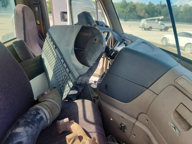2015 Freightliner Cascadia VIN 3AKBGBDV6FSGG8488 COPART salvage auction — DAMAGE HISTORY, NE - CERTIFICATE OF TITLE (P), sold $5,300 on 2026-07-09 (photo 5)