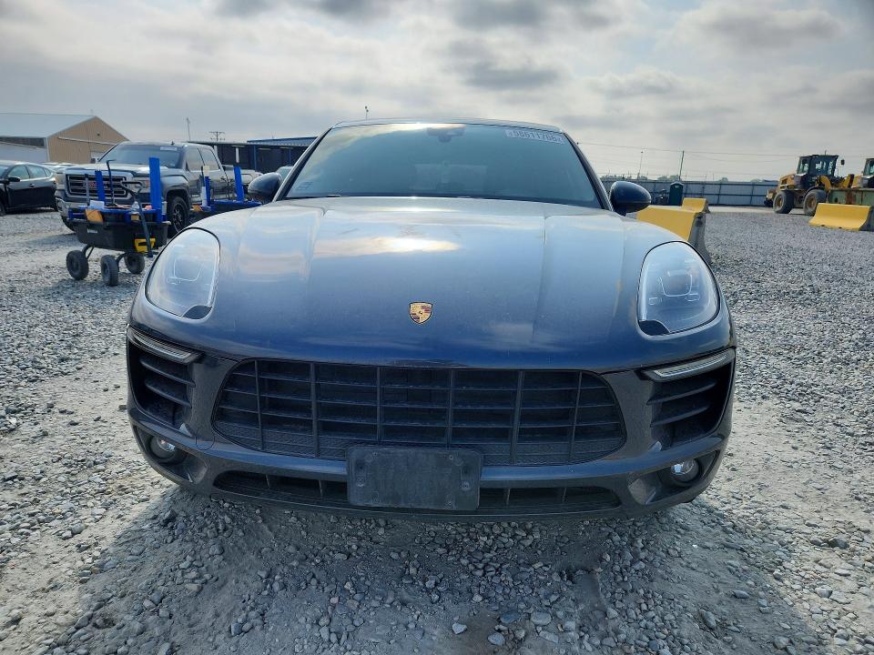 2017 Porsche Macan VIN WP1AB2A54HLB13740 COPART salvage auction — REAR END, Co - Public - Salvage Title, sold $7,700 on 2026-08-11 (photo 5)