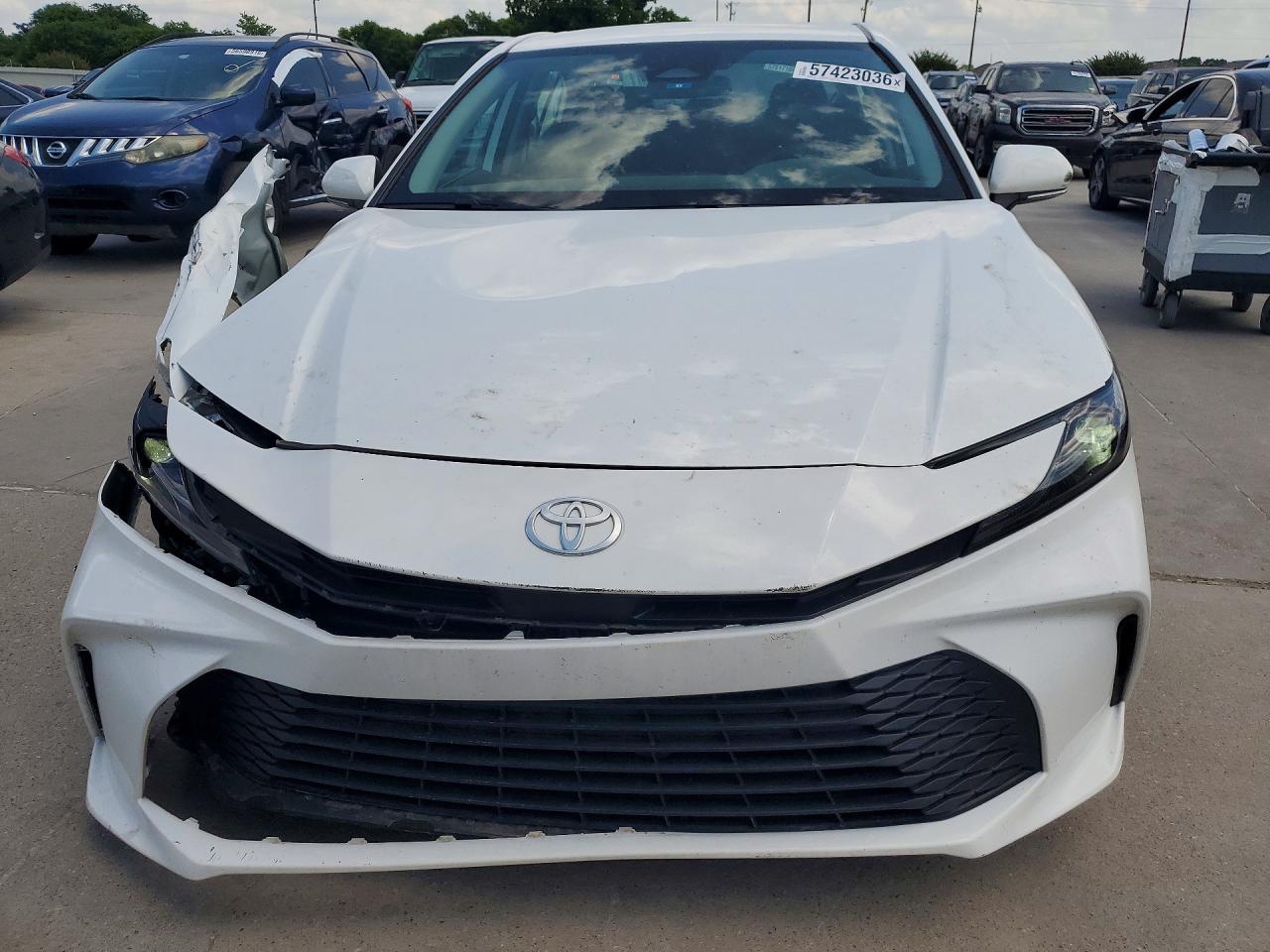 2025 Toyota Camry VIN 4T1DAACK0SU565308 COPART salvage auction — Front End, TX - SALVAGE VEHICLE TITLE, sold $13,500 on 2026-07-09 (photo 5)