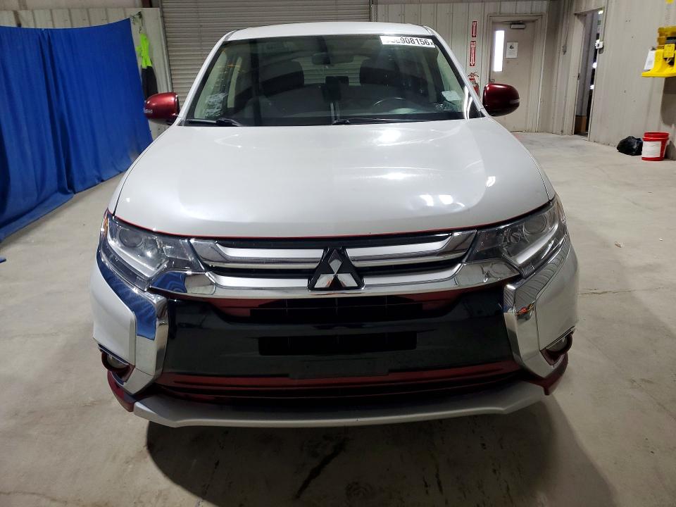 2018 Mitsubishi Outlander VIN JA4AD3A34JZ032251 COPART salvage auction — MINOR DENT/SCRATCHES, NJ - CERTIFICATE OF TITLE, sold $800 on 2026-07-30 (photo 5)