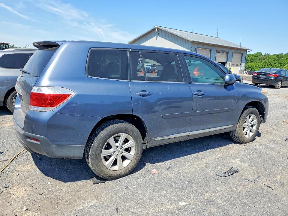 2011 Toyota Highlander VIN 5TDBK3EH5BS069253 COPART salvage auction — ALL OVER, PA - CERTIFICATE OF SALVAGE, sold $3,000 on 2026-07-16 (photo 3)
