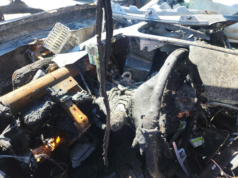 2019 Chevrolet Trax VIN KL7CJPSB8KB809977 COPART salvage auction — BURN, In - Bill Of Sale - Parts Only, sold $250 on 2026-07-06 (photo 9)