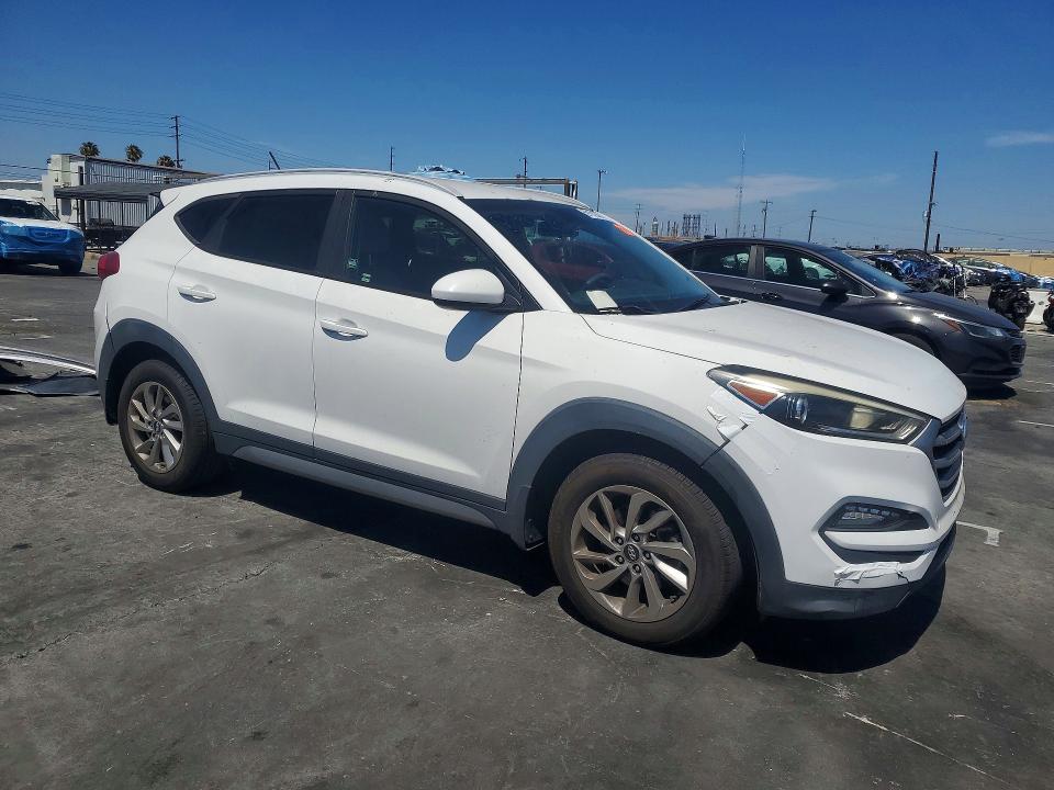 2017 Hyundai Tucson VIN KM8J33A40HU297530 COPART salvage auction — VANDALISM, Ca - Salvage Certificate, sold $2,850 on 2026-07-31 (photo 4)