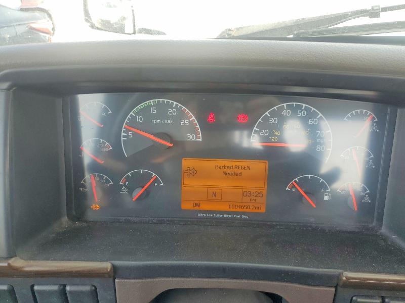 2018 Volvo VIN 4V4N39TG8JN892761 COPART salvage auction — MINOR DENT/SCRATCHES, In - Certificate Of Title, sold $6,000 on 2026-08-18 (photo 8)